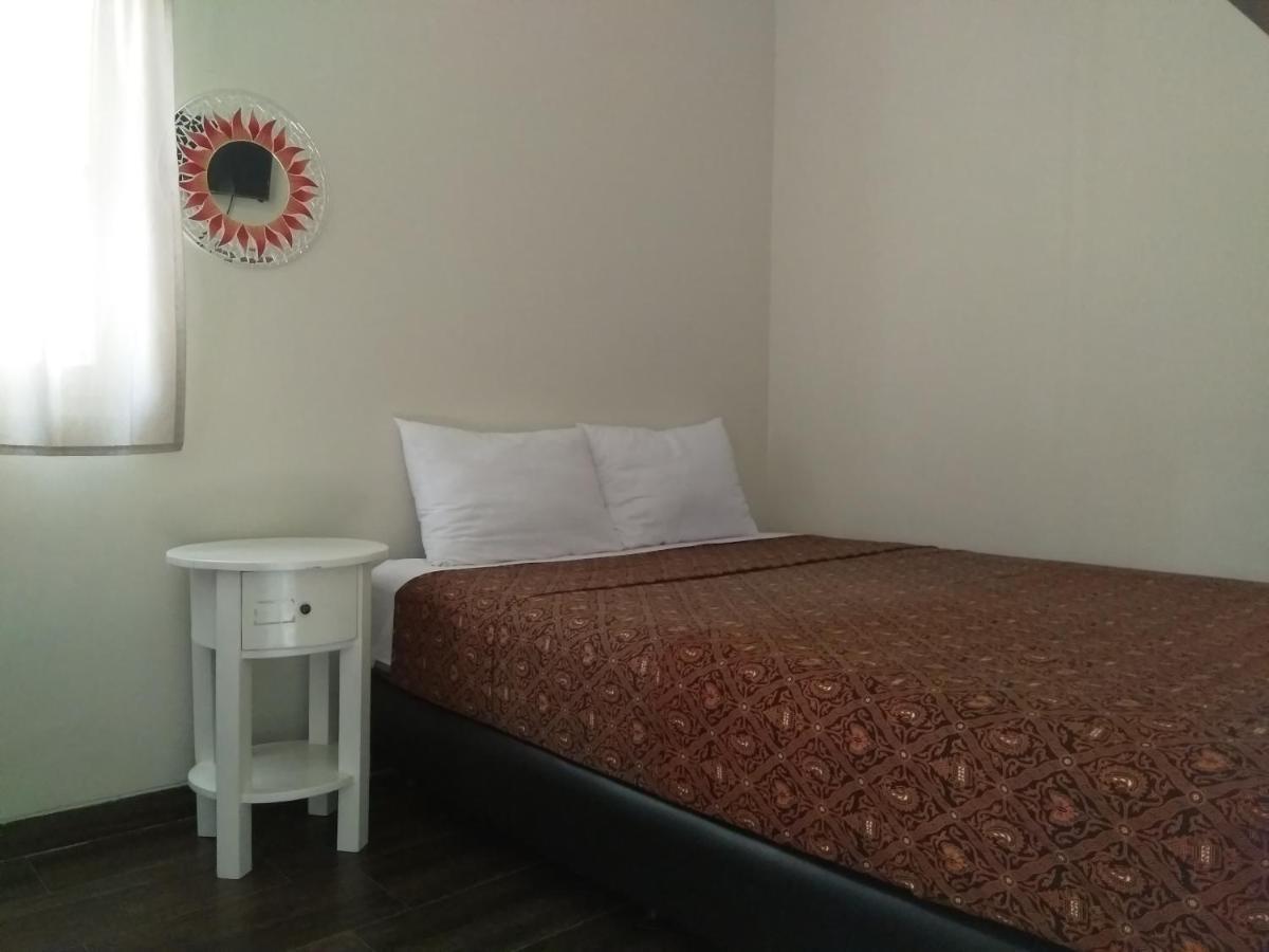 Omah Ngadiwinatan Syariah Apartment Yogyakarta Ngoại thất bức ảnh
